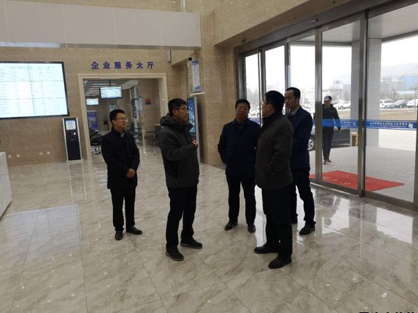 國(guó)開(kāi)行甘肅省分行相關(guān)業(yè)務(wù)處室領(lǐng)導(dǎo)一行調(diào)研泓源公司項(xiàng)目建設(shè)(圖3) 國(guó)開(kāi)行甘肅省分行相關(guān)業(yè)務(wù)處室領(lǐng)導(dǎo)一行調(diào)研泓源公司項(xiàng)目建設(shè)(圖3)