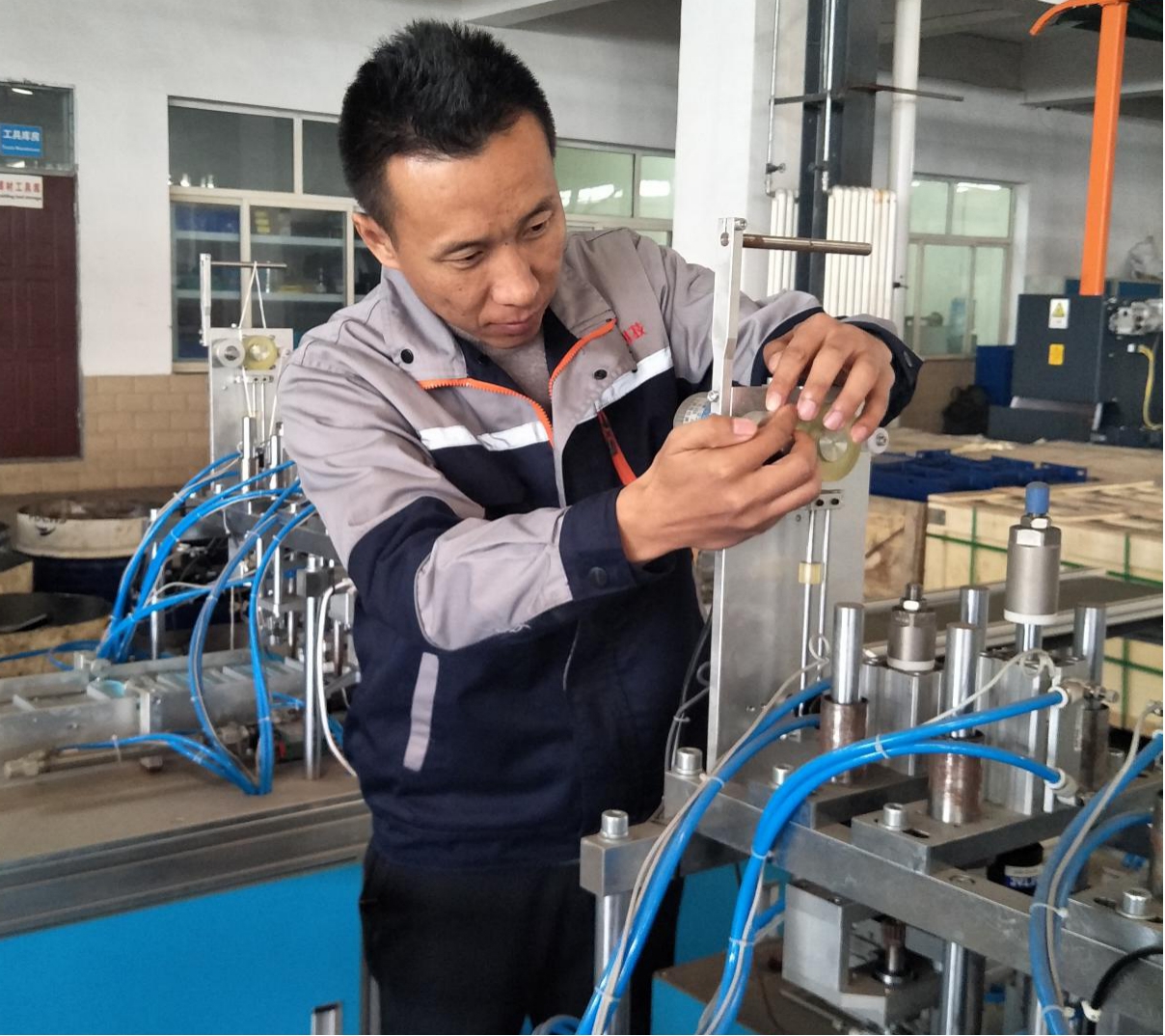 關(guān)于對(duì)首期“泓源榜樣”進(jìn)行公示的公告(圖3) 關(guān)于對(duì)首期“泓源榜樣”進(jìn)行公示的公告(圖3)