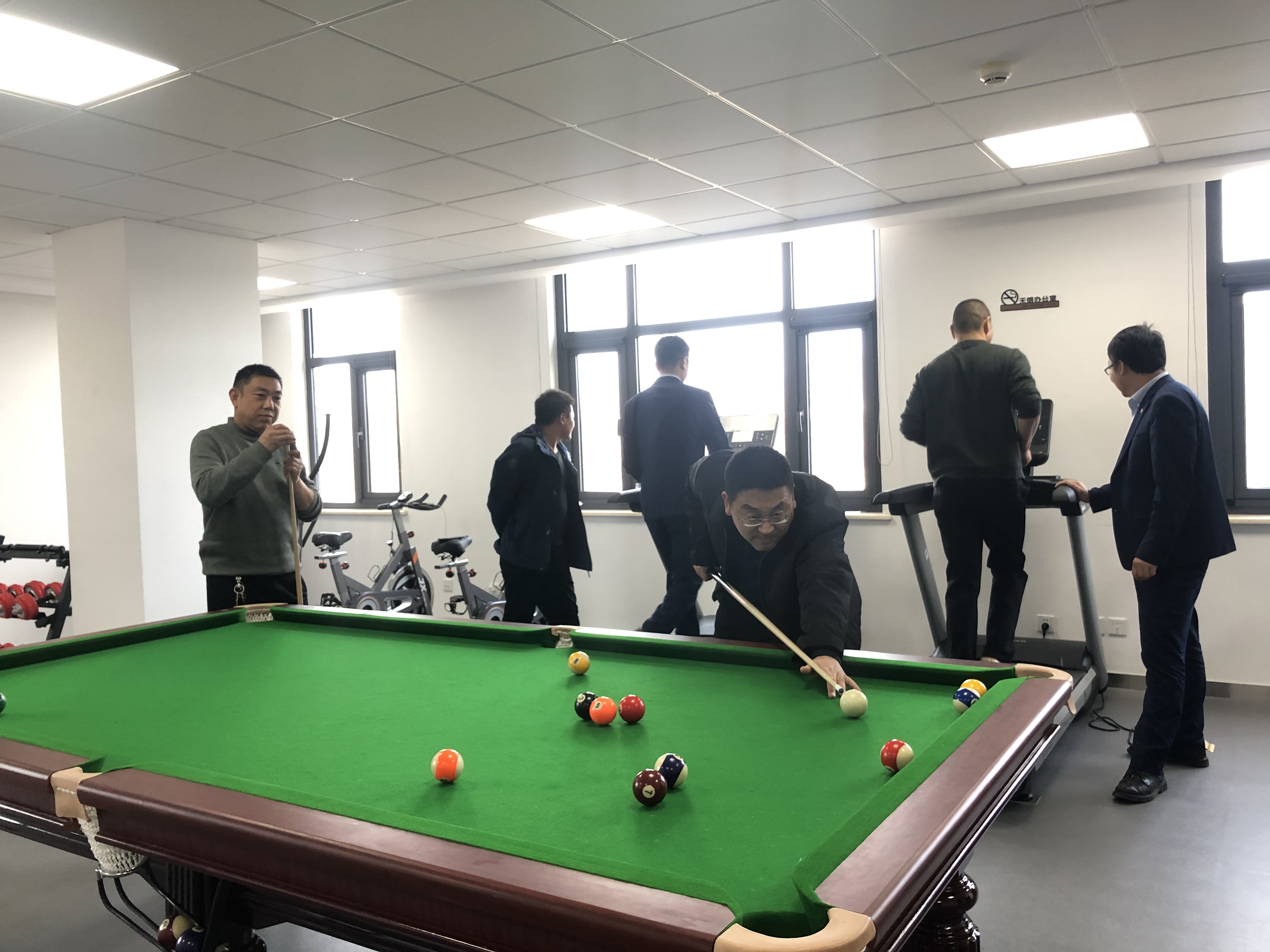 泓源公司舉辦“慶元旦、迎新春”職工乒乓球臺球比賽(圖5)