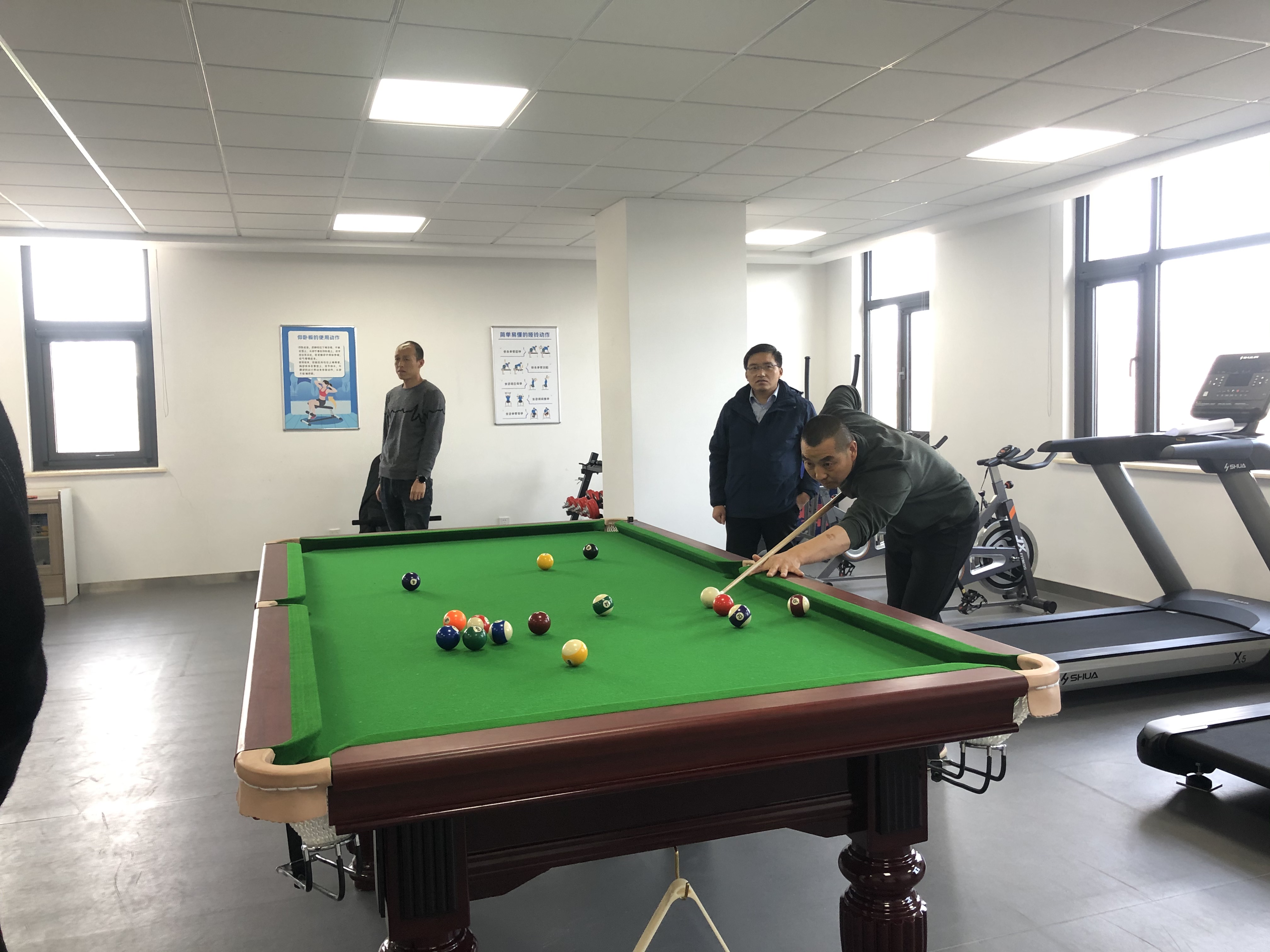 泓源公司舉辦“慶元旦、迎新春”職工乒乓球臺球比賽(圖7)