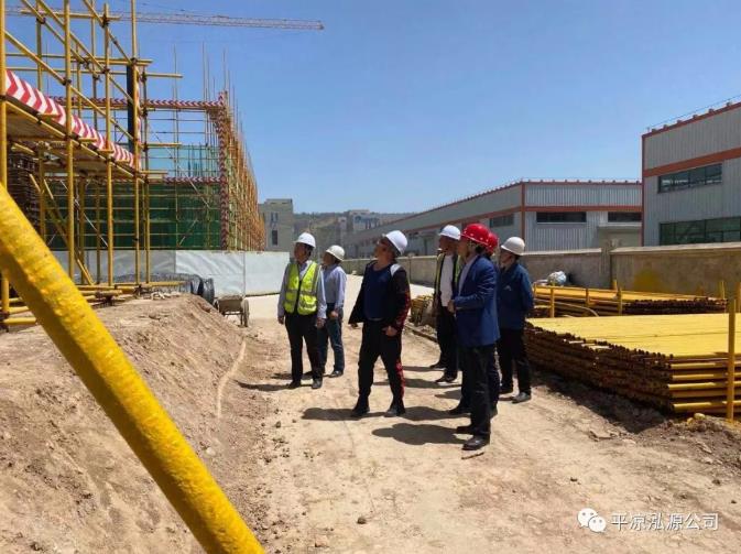 市工程質(zhì)量服務(wù)中心對中小企業(yè)孵化基地項目(三期)A區(qū)進行專項檢查(圖2) 市工程質(zhì)量服務(wù)中心對中小企業(yè)孵化基地項目(三期)A區(qū)進行專項檢查(圖2)