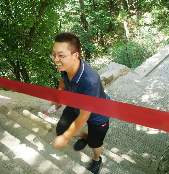 增強團隊合力 展示泓源風(fēng)采 ——泓源公司開展登山比賽活動(圖6) 增強團隊合力 展示泓源風(fēng)采 ——泓源公司開展登山比賽活動(圖6)