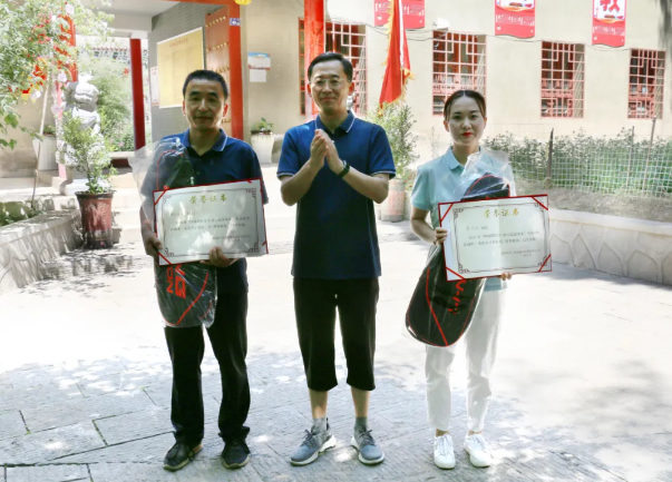 增強團隊合力 展示泓源風(fēng)采 ——泓源公司開展登山比賽活動(圖7) 增強團隊合力 展示泓源風(fēng)采 ——泓源公司開展登山比賽活動(圖7)