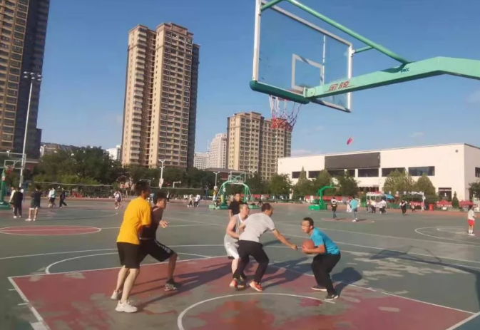 泓源公司籃球興趣小組開展趣味活動(dòng)(圖2) 泓源公司籃球興趣小組開展趣味活動(dòng)(圖2)