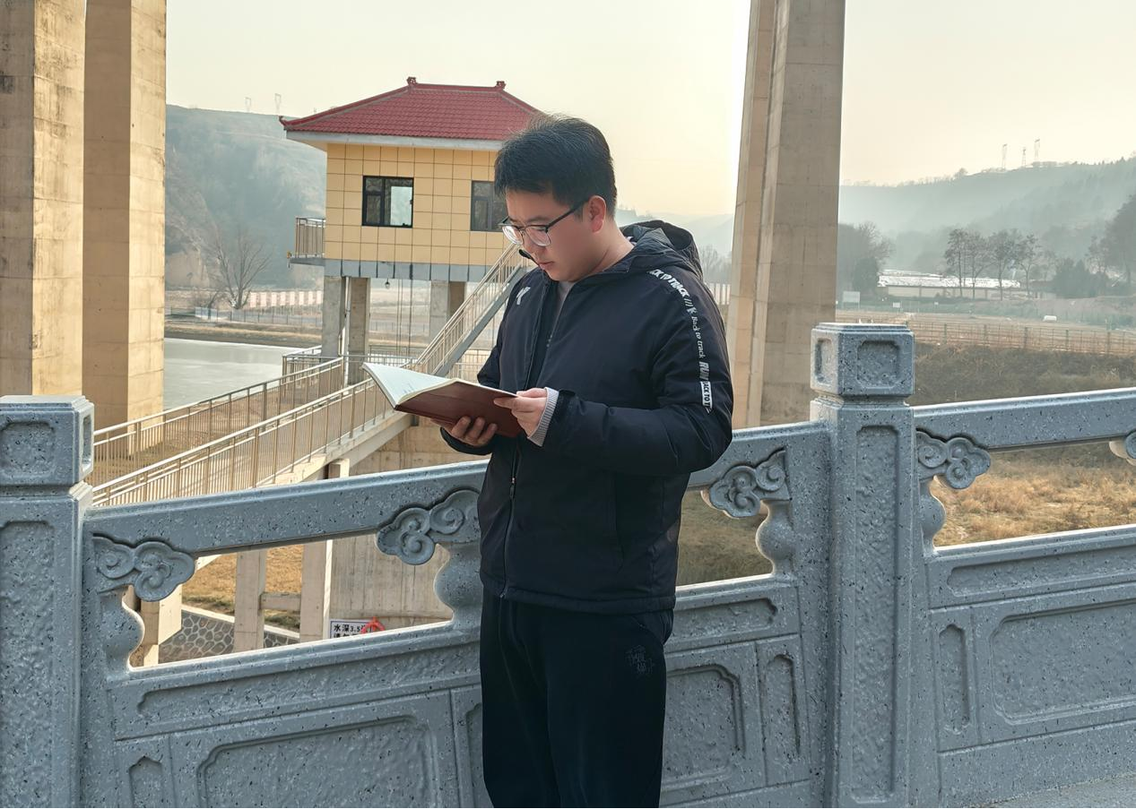 中共平?jīng)鍪谢A(chǔ)產(chǎn)業(yè)投資集團(tuán)有限公司委員會關(guān)于對2024年度“產(chǎn)投榜樣”進(jìn)行公示的公告(圖2) 中共平?jīng)鍪谢A(chǔ)產(chǎn)業(yè)投資集團(tuán)有限公司委員會關(guān)于對2024年度“產(chǎn)投榜樣”進(jìn)行公示的公告(圖2)