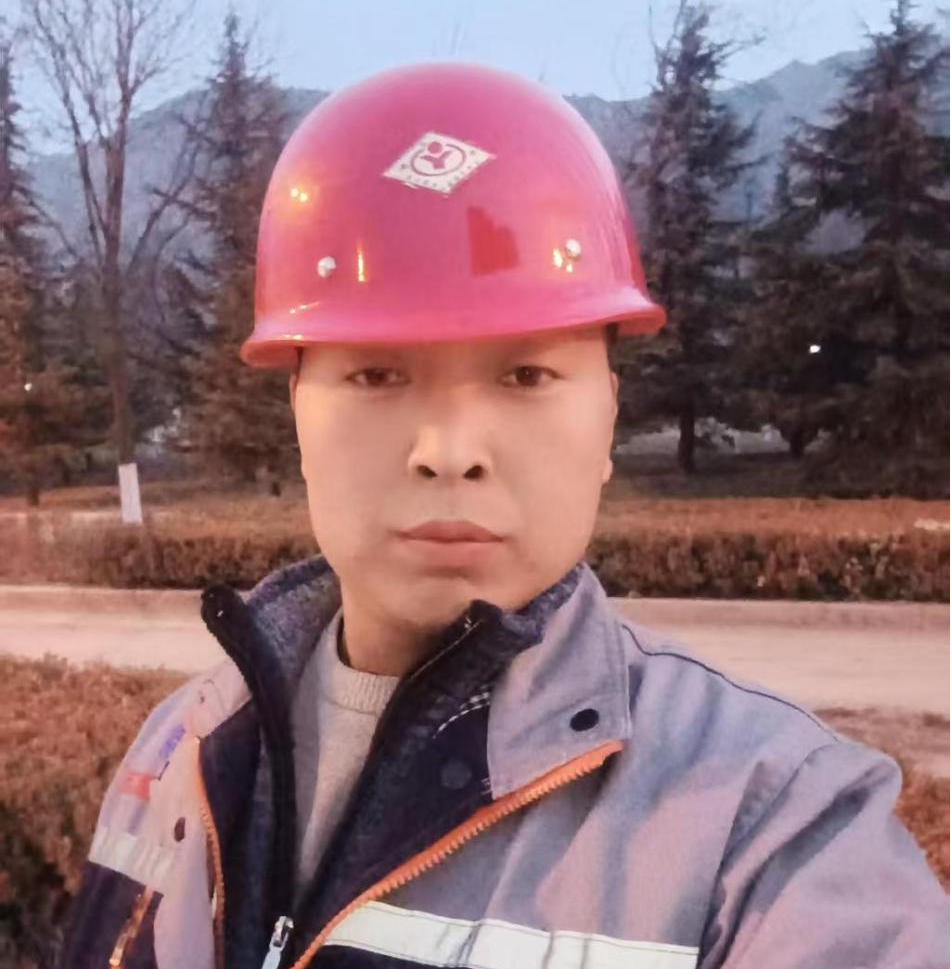 中共平?jīng)鍪谢A(chǔ)產(chǎn)業(yè)投資集團(tuán)有限公司委員會關(guān)于對2024年度“產(chǎn)投榜樣”進(jìn)行公示的公告(圖4) 中共平?jīng)鍪谢A(chǔ)產(chǎn)業(yè)投資集團(tuán)有限公司委員會關(guān)于對2024年度“產(chǎn)投榜樣”進(jìn)行公示的公告(圖4)